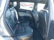 ✅ 2023 Jeep Compass (RED) Edition • VIN: 3C4NJDCN1PT509979 • Lot: 43470446. Wystawiony na IAAI z przebiegiem 212 814 mil. Bezpłatny archiwum sprzedaży aukcyjnych z USA i szczegółowy raport historii pojazdu na DreamBid. Zdjęcie 8.