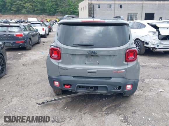 ✅ 2021 Jeep Renegade Trailhawk • VIN: ZACNJDC12MPM56979 • Lot: 42438891. Listed on IAAI with 66,926 mi. Free auction sales archive from the USA and detailed vehicle history report at DreamBid. Image 16.