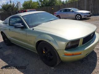 ✅ 2006 Ford Mustang GT Deluxe • VIN: 1ZVHT82H365156215 • Lot: 43117357. Listed on IAAI with 227,291 mi. Free auction sales archive from the USA and detailed vehicle history report at DreamBid. Image 1.
