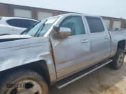 ✅ 2018 Chevrolet Silverado 1500 LTZ • VIN: 3GCUKSERXJG320289 • Lot: 42280081. Wystawiony na IAAI z przebiegiem 116 493 mil. Bezpłatny archiwum sprzedaży aukcyjnych z USA i szczegółowy raport historii pojazdu na DreamBid. Zdjęcie 17.