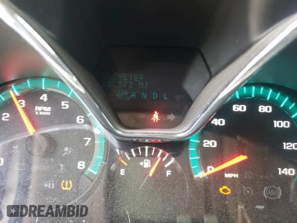 ✅ 2017 Chevrolet Traverse LT • VIN: 1GNKRGKD4HJ151685 • Lot: 62734104. Wystawiony na Copart z przebiegiem 180 572 mil. Bezpłatny archiwum sprzedaży aukcyjnych z USA i szczegółowy raport historii pojazdu na DreamBid. Zdjęcie 9.