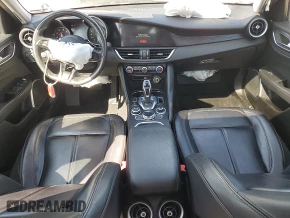 ✅ 2020 Alfa Romeo Giulia Sport • VIN: ZARFANAN6L7629455 • Lot: 68445175. Listed on Copart with 65,622 mi. Free auction sales archive from the USA and detailed vehicle history report at DreamBid. Image 8.