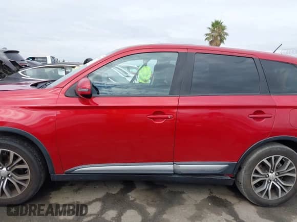 2016 Mitsubishi Outlander SE z VIN JA4AD3A35GZ040271, wystawiony jako IAAI lot #43249180 z przebiegiem 160 533 mil mil oraz . Historia ofert i sprzedaży dostępna na DreamBid. Obrazek 14.