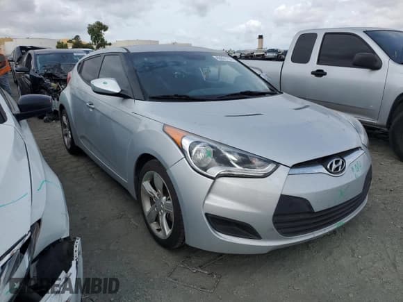 ✅ 2015 Hyundai Veloster • VIN: KMHTC6ADXFU232322 • Lot: 68891114. Wystawiony na Copart z przebiegiem 93 623 mil. Bezpłatny archiwum sprzedaży aukcyjnych z USA i szczegółowy raport historii pojazdu na DreamBid. Zdjęcie 4.