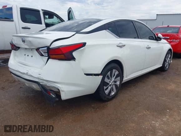 ✅ 2020 Nissan Altima S • VIN: 1N4BL4BV9LC240334 • Lot: 43293193. Wystawiony na IAAI z przebiegiem 108 267 mil. Bezpłatny archiwum sprzedaży aukcyjnych z USA i szczegółowy raport historii pojazdu na DreamBid. Zdjęcie 4.