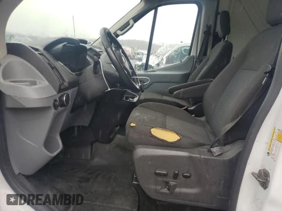 ✅ 2017 Ford Transit • VIN: 1FTYR2CG1HKB12531 • Lot: 70606285. Listed on Copart with 209,960 mi. Free auction sales archive from the USA and detailed vehicle history report at DreamBid. Image 7.