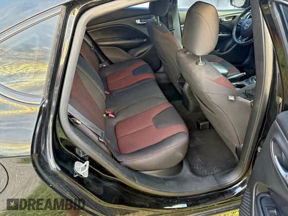 ✅ 2016 Dodge Dart SXT • VIN: 1C3CDFBB8GD750403 • Lot: 97150915. Wystawiony na Copart z przebiegiem 139 829 mil. Bezpłatny archiwum sprzedaży aukcyjnych z USA i szczegółowy raport historii pojazdu na DreamBid. Zdjęcie 6.