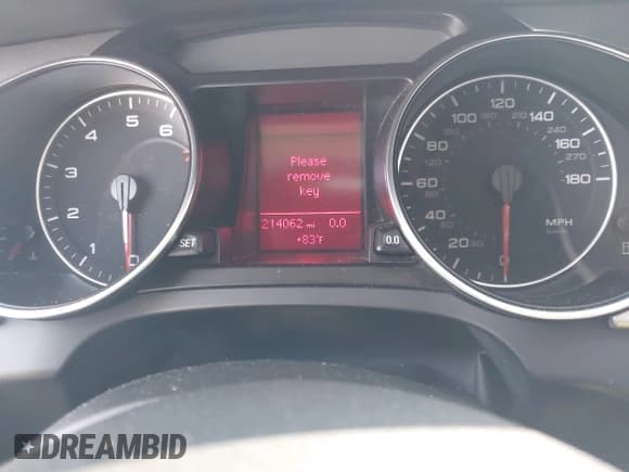 ✅ 2011 Audi A5 Premium Plus • VIN: WAULFAFRXBA086774 • Lot: 42792954. Wystawiony na IAAI z przebiegiem 214 062 mil. Bezpłatny archiwum sprzedaży aukcyjnych z USA i szczegółowy raport historii pojazdu na DreamBid. Zdjęcie 7.