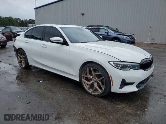 ✅ 2020 BMW 3 Series 330i • VIN: 3MW5R1J07L8B21079 • Lot: 84634025. Listed on Copart with 106,009 mi. Free auction sales archive from the USA and detailed vehicle history report at DreamBid. Image 4.