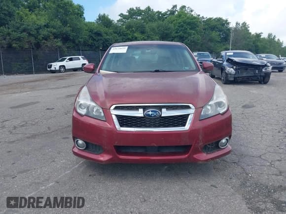 ✅ 2014 Subaru Legacy Limited • VIN: 4S3BMDM62E2005070 • Lot: 42674653. Wystawiony na IAAI z przebiegiem 68 252 mil. Bezpłatny archiwum sprzedaży aukcyjnych z USA i szczegółowy raport historii pojazdu na DreamBid. Zdjęcie 6.