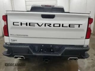 ✅ 2019 Chevrolet Silverado 1500 LT Trail Boss • VIN: 1GCPYFED2KZ403076 • Lot: 73040294. Wystawiony na Copart z przebiegiem 85 921 mil. Bezpłatny archiwum sprzedaży aukcyjnych z USA i szczegółowy raport historii pojazdu na DreamBid. Zdjęcie 6.
