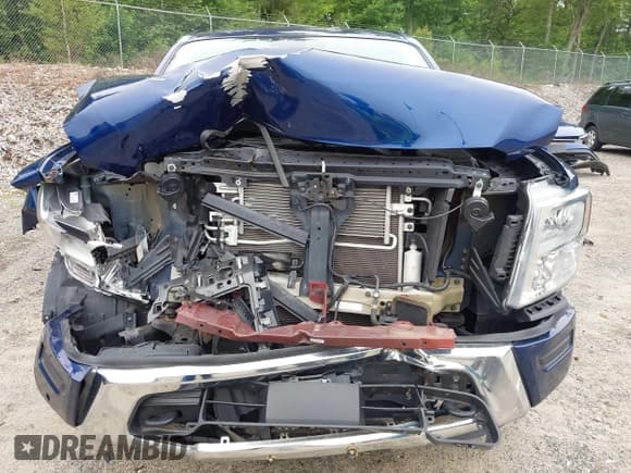 ✅ 2022 Nissan Titan SV • VIN: 1N6AA1EC2NN105737 • Lot: 42714410. Listed on IAAI with 43,225 mi. Free auction sales archive from the USA and detailed vehicle history report at DreamBid. Image 6.