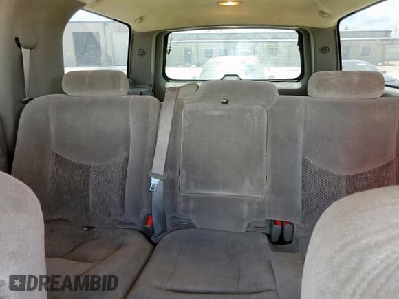 ✅ 2005 Chevrolet Suburban LT • VIN: 3GNEC16Z95G257855 • Лот: 61812335. Опубликован ранее на Copart с пробегом 188 511 миль. Бесплатный доступ к архиву аукционных продаж из США и подробный отчёт об истории автомобиля на DreamBid. Изображение 10.