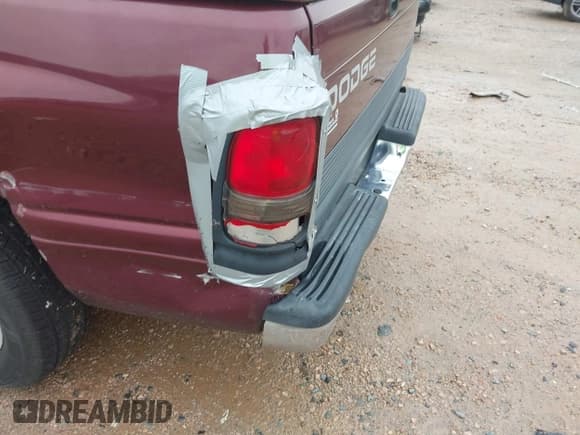 ✅ 2001 Dodge 1500 • VIN: 3B7HC13Z51G206728 • Lot: 42906539. Listed on IAAI with 155,521 mi. Free auction sales archive from the USA and detailed vehicle history report at DreamBid. Image 12.