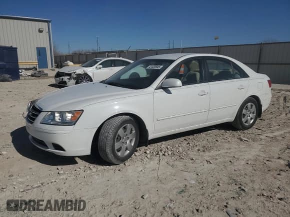 ✅ 2009 Hyundai Sonata GLS • VIN: 5NPET46C49H505206 • Лот: 42420945. Опубликован ранее на Copart с пробегом 81 883 миль. Бесплатный доступ к архиву аукционных продаж из США и подробный отчёт об истории автомобиля на DreamBid. Изображение 1.