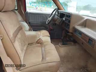 1993 Dodge Dakota z VIN 1B7GG23Y2PS117200, wystawiony jako IAAI lot #42215664 z przebiegiem 135 556 mil mil oraz . Historia ofert i sprzedaży dostępna na DreamBid. Obrazek 5.