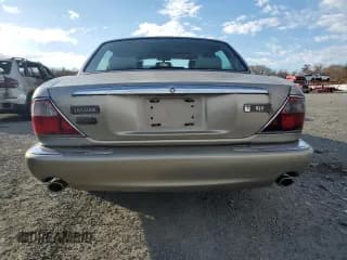 ✅ 1998 Jaguar XJ • VIN: SAJHX1248WC853422 • Лот: 80614724. Опубликован ранее на Copart с пробегом 76 269 миль. Бесплатный доступ к архиву аукционных продаж из США и подробный отчёт об истории автомобиля на DreamBid. Изображение 6.