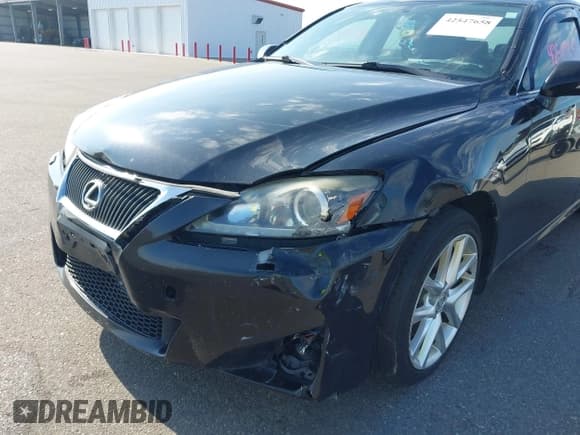 ✅ 2011 Lexus IS 350 • VIN: JTHCE5C24B5001679 • Lot: 42547658. Listed on IAAI with 218,323 mi. Free auction sales archive from the USA and detailed vehicle history report at DreamBid. Image 6.