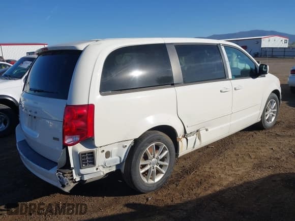 ✅ 2013 Dodge Grand Caravan SXT • VIN: 2C4RDGCG3DR750274 • Lot: 43380107. Wystawiony na IAAI z przebiegiem 243 014 mil. Bezpłatny archiwum sprzedaży aukcyjnych z USA i szczegółowy raport historii pojazdu na DreamBid. Zdjęcie 4.