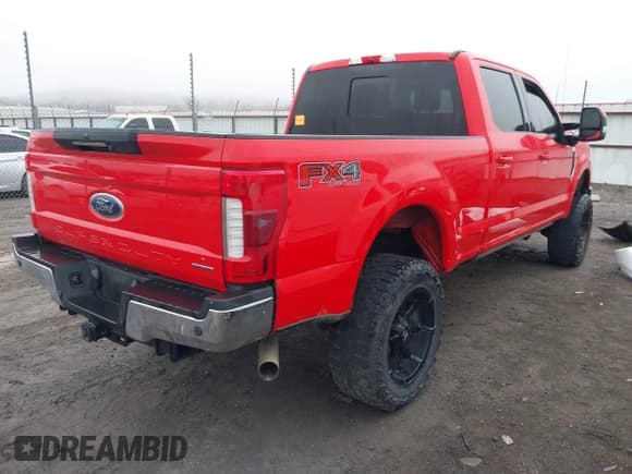 ✅ 2017 Ford F-250 Lariat • VIN: 1FT7W2B65HEF12104 • Lot: 41503624. Wystawiony na IAAI z przebiegiem Nie podano. Bezpłatny archiwum sprzedaży aukcyjnych z USA i szczegółowy raport historii pojazdu na DreamBid. Zdjęcie 4.