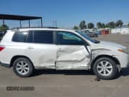 ✅ 2013 Toyota Highlander • VIN: 5TDZK3EH7DS127798 • Lot: 42372808. Listed on IAAI with 176,190 mi. Free auction sales archive from the USA and detailed vehicle history report at DreamBid. Image 13.