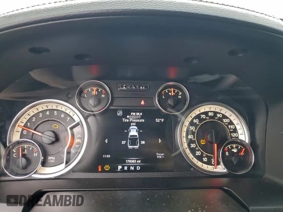 ✅ 2017 Ram 1500 Laramie • VIN: 1C6RR7VT6HS774513 • Lot: 94253035. Wystawiony na Copart z przebiegiem 179 363 mil. Bezpłatny archiwum sprzedaży aukcyjnych z USA i szczegółowy raport historii pojazdu na DreamBid. Zdjęcie 9.