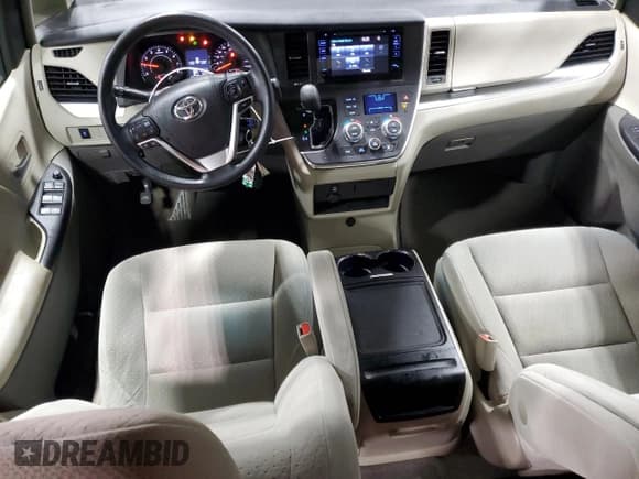 ✅ 2016 Toyota Sienna LE AAS • VIN: 5TDKK3DC9GS759584 • Lot: 62412365. Listed on Copart with 152,266 mi. Free auction sales archive from the USA and detailed vehicle history report at DreamBid. Image 8.