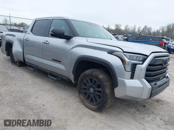 ✅ 2024 Toyota Tundra Limited • VIN: 5TFWA5EC5RX030364 • Лот: 41988956. Опубликован ранее на IAAI с пробегом 5 110 миль. Бесплатный доступ к архиву аукционных продаж из США и подробный отчёт об истории автомобиля на DreamBid. Изображение 1.