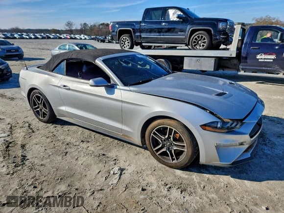✅ 2018 Ford Mustang EcoBoost Premium • VIN: 1FATP8UH0J5111097 • Lot: 95275485. Wystawiony na Copart z przebiegiem 118 498 mil. Bezpłatny archiwum sprzedaży aukcyjnych z USA i szczegółowy raport historii pojazdu na DreamBid. Zdjęcie 4.