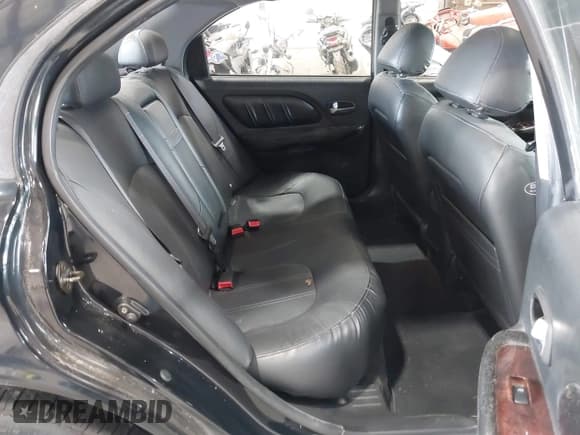 ✅ 2004 Hyundai Sonata GLS • VIN: KMHWF35H44A982135 • Lot: 42640862. Listed on IAAI with 155,339 mi. Free auction sales archive from the USA and detailed vehicle history report at DreamBid. Image 8.