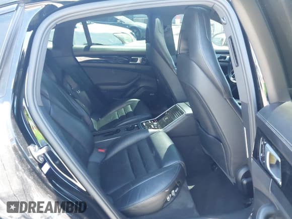 ✅ 2019 Porsche Panamera • VIN: WP0AA2A78KL101278 • Lot: 43013097. Listed on IAAI with 59,610 mi. Free auction sales archive from the USA and detailed vehicle history report at DreamBid. Image 8.