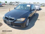 ✅ 2007 BMW 3 Series 328i • VIN: WBAVC53507FZ72381 • Lot: 42973263. Wystawiony na IAAI z przebiegiem 76 598 mil. Bezpłatny archiwum sprzedaży aukcyjnych z USA i szczegółowy raport historii pojazdu na DreamBid. Zdjęcie 2.