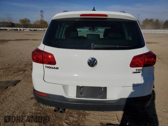 ✅ 2017 Volkswagen Tiguan Wolfsburg Edition • VIN: WVGSV7AX6HW507830 • Lot: 91466715. Wystawiony na Copart z przebiegiem 99 853 mil. Bezpłatny archiwum sprzedaży aukcyjnych z USA i szczegółowy raport historii pojazdu na DreamBid. Zdjęcie 6.