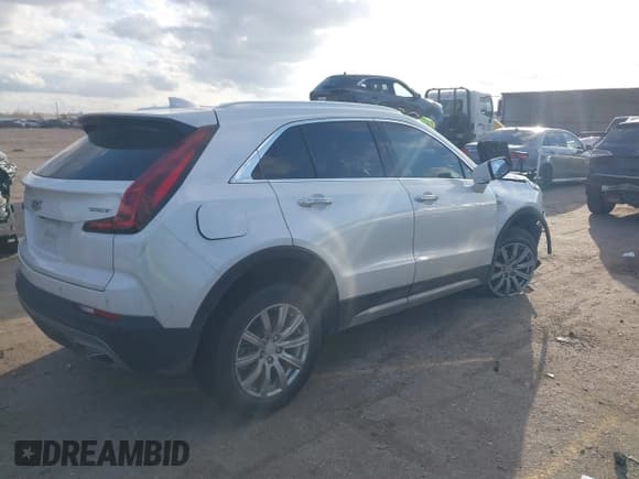 ✅ 2021 Cadillac XT4 FWD Premium Luxury • VIN: 1GYFZCR47MF084998 • Лот: 41483283. Опубликован ранее на IAAI с пробегом Не указан. Бесплатный доступ к архиву аукционных продаж из США и подробный отчёт об истории автомобиля на DreamBid. Изображение 4.