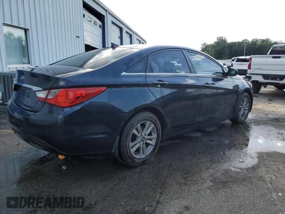 ✅ 2013 Hyundai Sonata GLS • VIN: 5NPEB4AC8DH538857 • Lot: 56590864. Listed on Copart with 187,199 mi. Free auction sales archive from the USA and detailed vehicle history report at DreamBid. Image 3.