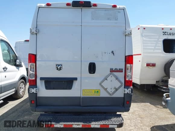 ✅ 2016 Ram ProMaster Cargo • VIN: 3C6URVJG4GE127634 • Lot: 42614591. Wystawiony na IAAI z przebiegiem 164 112 mil. Bezpłatny archiwum sprzedaży aukcyjnych z USA i szczegółowy raport historii pojazdu na DreamBid. Zdjęcie 16.