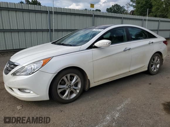 ✅ 2013 Hyundai Sonata SE • VIN: 5NPEC4AC6DH527871 • Lot: 70485434. Listed on Copart with 141,269 mi. Free auction sales archive from the USA and detailed vehicle history report at DreamBid. Image 1.