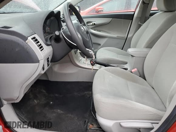 ✅ 2013 Toyota Corolla L • VIN: 2T1BU4EE2DC076131 • Lot: 90535265. Listed on Copart with 32,728 mi. Free auction sales archive from the USA and detailed vehicle history report at DreamBid. Image 7.