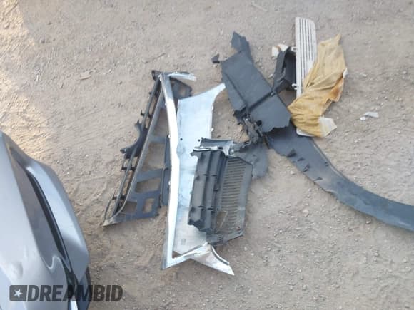 ✅ 2009 Volkswagen Passat Komfort • VIN: WVWJK73C19P053694 • Лот: 42591205. Опубликован ранее на IAAI с пробегом 104 227 миль. Бесплатный доступ к архиву аукционных продаж из США и подробный отчёт об истории автомобиля на DreamBid. Изображение 12.