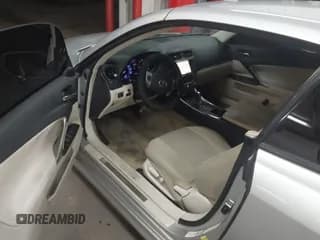 ✅ 2011 Lexus IS 250 C • VIN: JTHFF2C26B2520565 • Лот: 43688191. Опубликован ранее на IAAI с пробегом 196 650 миль. Бесплатный доступ к архиву аукционных продаж из США и подробный отчёт об истории автомобиля на DreamBid. Изображение 5.