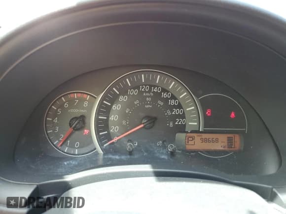 ✅ 2017 Nissan Micra S • VIN: 3N1CK3CP7HL242271 • Lot: 58067565. Wystawiony na Copart z przebiegiem 98 668 mil. Bezpłatny archiwum sprzedaży aukcyjnych z USA i szczegółowy raport historii pojazdu na DreamBid. Zdjęcie 9.