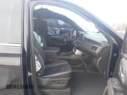 ✅ 2022 GMC Yukon XL SLT • VIN: 1GKS1GKD9NR352757 • Lot: 43123713. Wystawiony na IAAI z przebiegiem 170 791 mil. Bezpłatny archiwum sprzedaży aukcyjnych z USA i szczegółowy raport historii pojazdu na DreamBid. Zdjęcie 5.