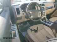 ✅ 2009 Lincoln MKX • VIN: 2LMDU88C49BJ03467 • Lot: 82219615. Wystawiony na Copart z przebiegiem 144 646 mil. Bezpłatny archiwum sprzedaży aukcyjnych z USA i szczegółowy raport historii pojazdu na DreamBid. Zdjęcie 8.