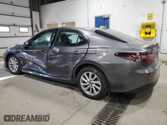 2023 Toyota Camry LE с VIN 4T1C11BK5PU103380, выставлен на аукционе Copart как лот 84591145 с пробегом 31 336 миль миль и Списание • Salvage title. История ставок и продаж доступна на DreamBid. Изображение 2.