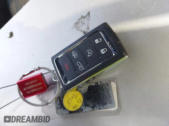 ✅ 2024 Jeep Grand Wagoneer Series II • VIN: 1C4SJSFP6RS132641 • Lot: 41309357. Listed on IAAI with 9,904 mi. Free auction sales archive from the USA and detailed vehicle history report at DreamBid. Image 11.