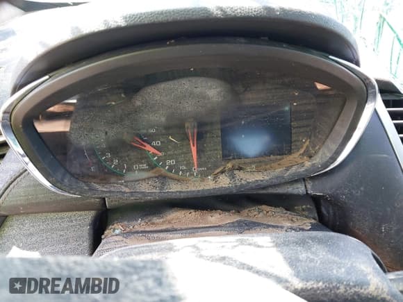 ✅ 2020 Chevrolet Trax LS • VIN: KL7CJKSB9LB353721 • Lot: 41987811. Wystawiony na IAAI z przebiegiem Nie podano. Bezpłatny archiwum sprzedaży aukcyjnych z USA i szczegółowy raport historii pojazdu na DreamBid. Zdjęcie 7.