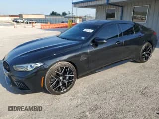 ✅ 2022 BMW M8 Competition • VIN: WBSGV0C08NCH18537 • Lot: 50767325. Wystawiony na Copart z przebiegiem 46 180 mil. Bezpłatny archiwum sprzedaży aukcyjnych z USA i szczegółowy raport historii pojazdu na DreamBid. Zdjęcie 1.