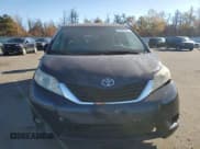 ✅ 2011 Toyota Sienna LE • VIN: 5TDJK3DC6BS004669 • Lot: 87207195. Wystawiony na Copart z przebiegiem 204 081 mil. Bezpłatny archiwum sprzedaży aukcyjnych z USA i szczegółowy raport historii pojazdu na DreamBid. Zdjęcie 5.