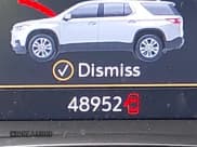 ✅ 2022 Chevrolet Traverse LT • VIN: 1GNERHKWXNJ131456 • Lot: 41700633. Wystawiony na IAAI z przebiegiem 48 952 mil. Bezpłatny archiwum sprzedaży aukcyjnych z USA i szczegółowy raport historii pojazdu na DreamBid. Zdjęcie 16.