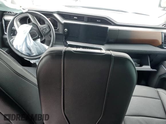 ✅ 2025 GMC Sierra 1500 Denali • VIN: 3GTUUGED4SG108825 • Лот: 47725675. Опубликован ранее на Copart с пробегом 1 623 миль. Бесплатный доступ к архиву аукционных продаж из США и подробный отчёт об истории автомобиля на DreamBid. Изображение 8.